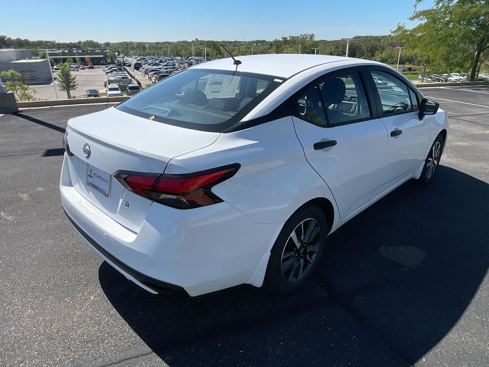 2024 Nissan Versa 1.6 S 36