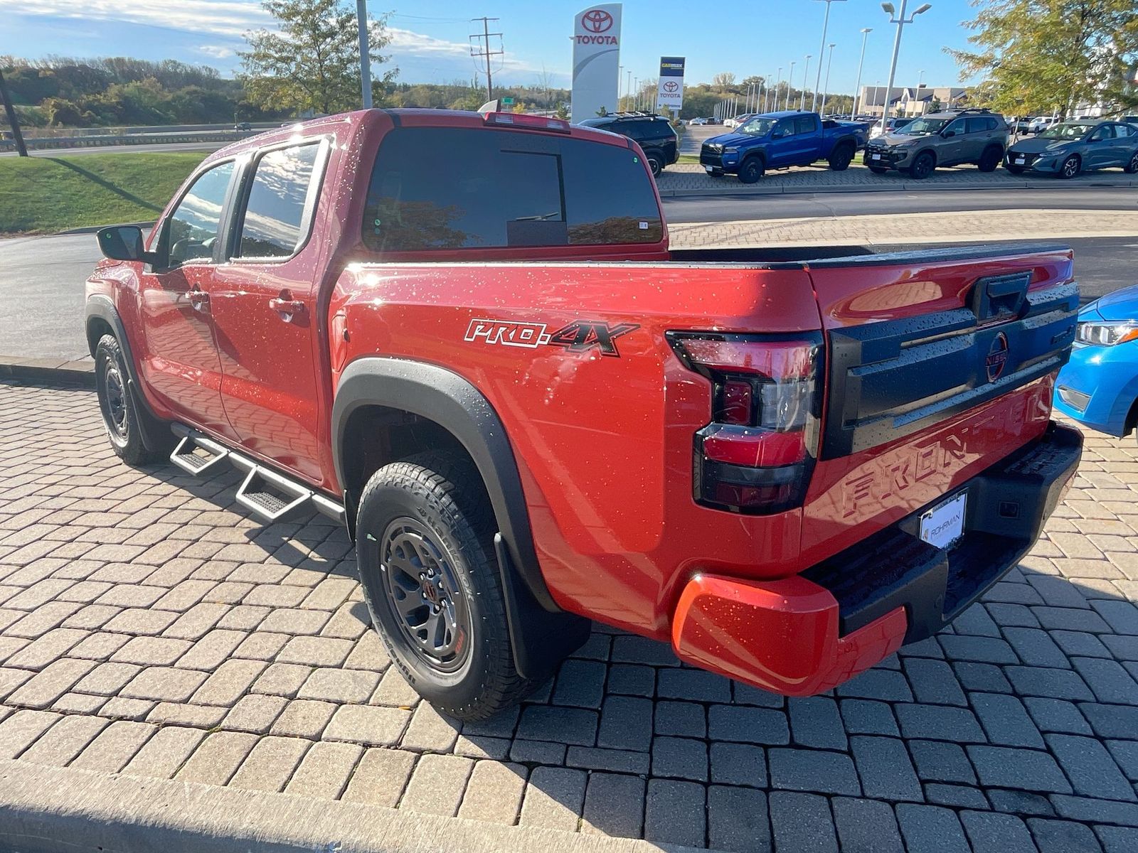 2025 Nissan Frontier PRO-4X 13