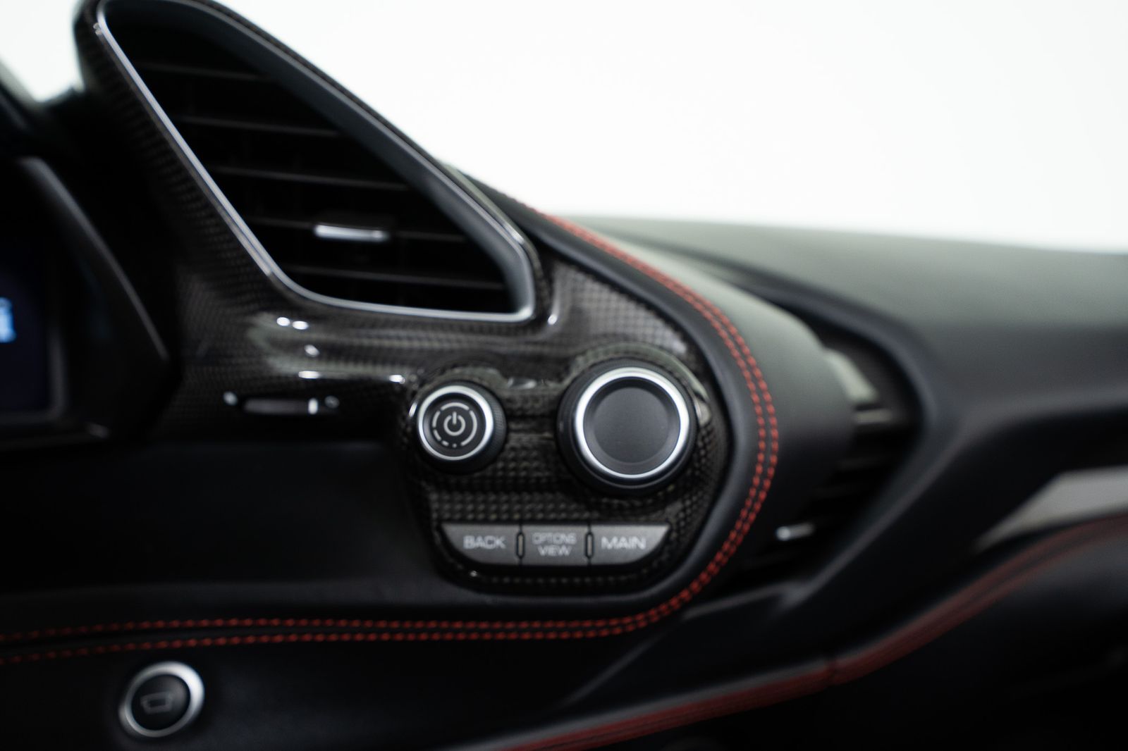 2019 Ferrari 488 Spider — full photo 16 of 43