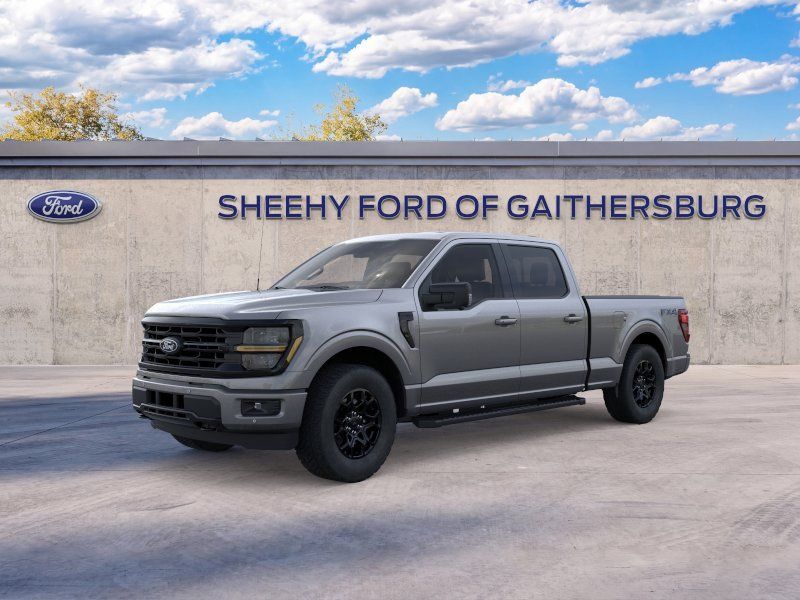 New 2026 Carbonized Gray Metallic Ford XLT image 2