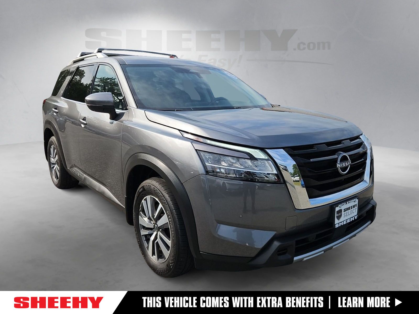 2024 Nissan Pathfinder SL