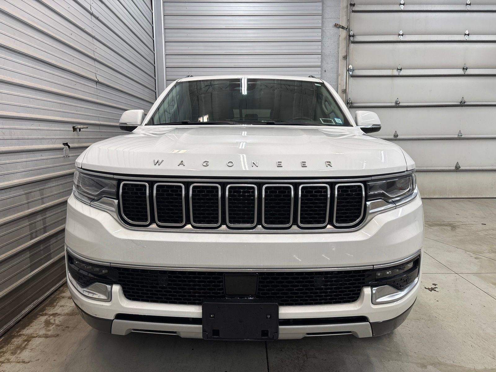 2022 Jeep Wagoneer Series II - Image 2