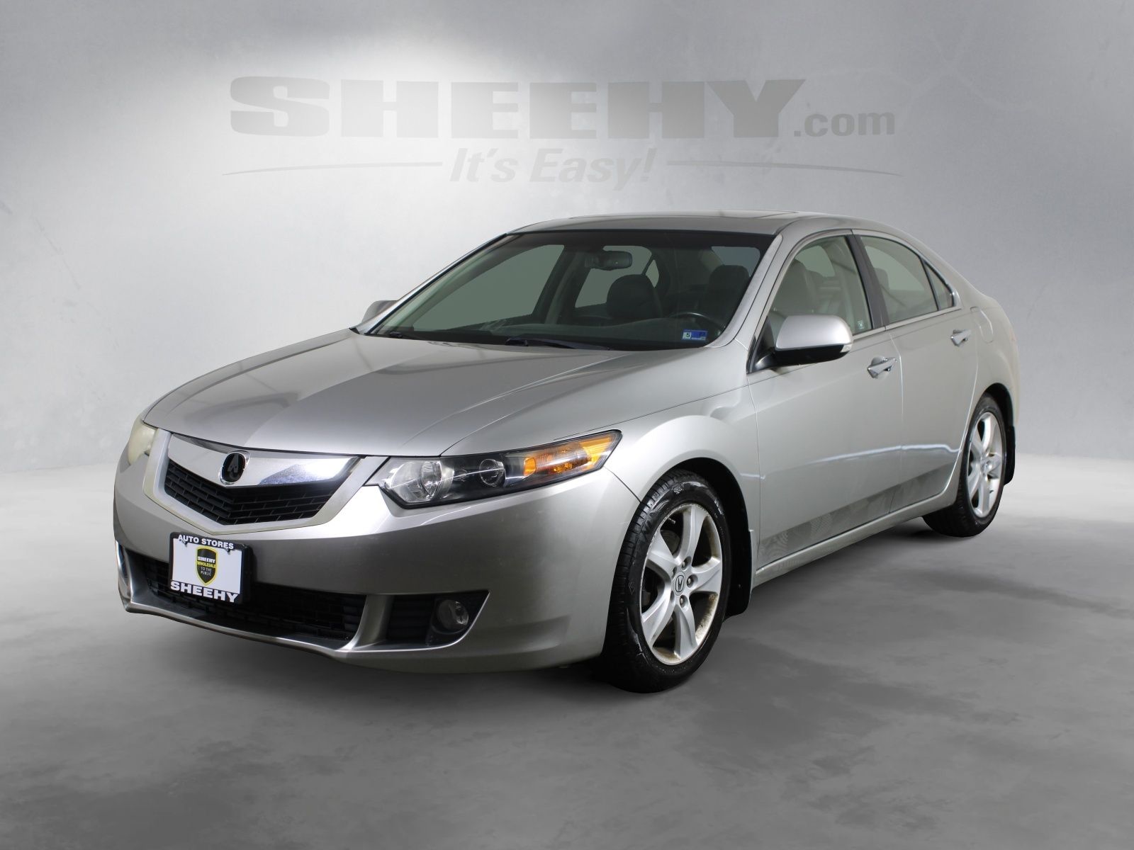 Used 2010 Silver Acura 2.4 image 4