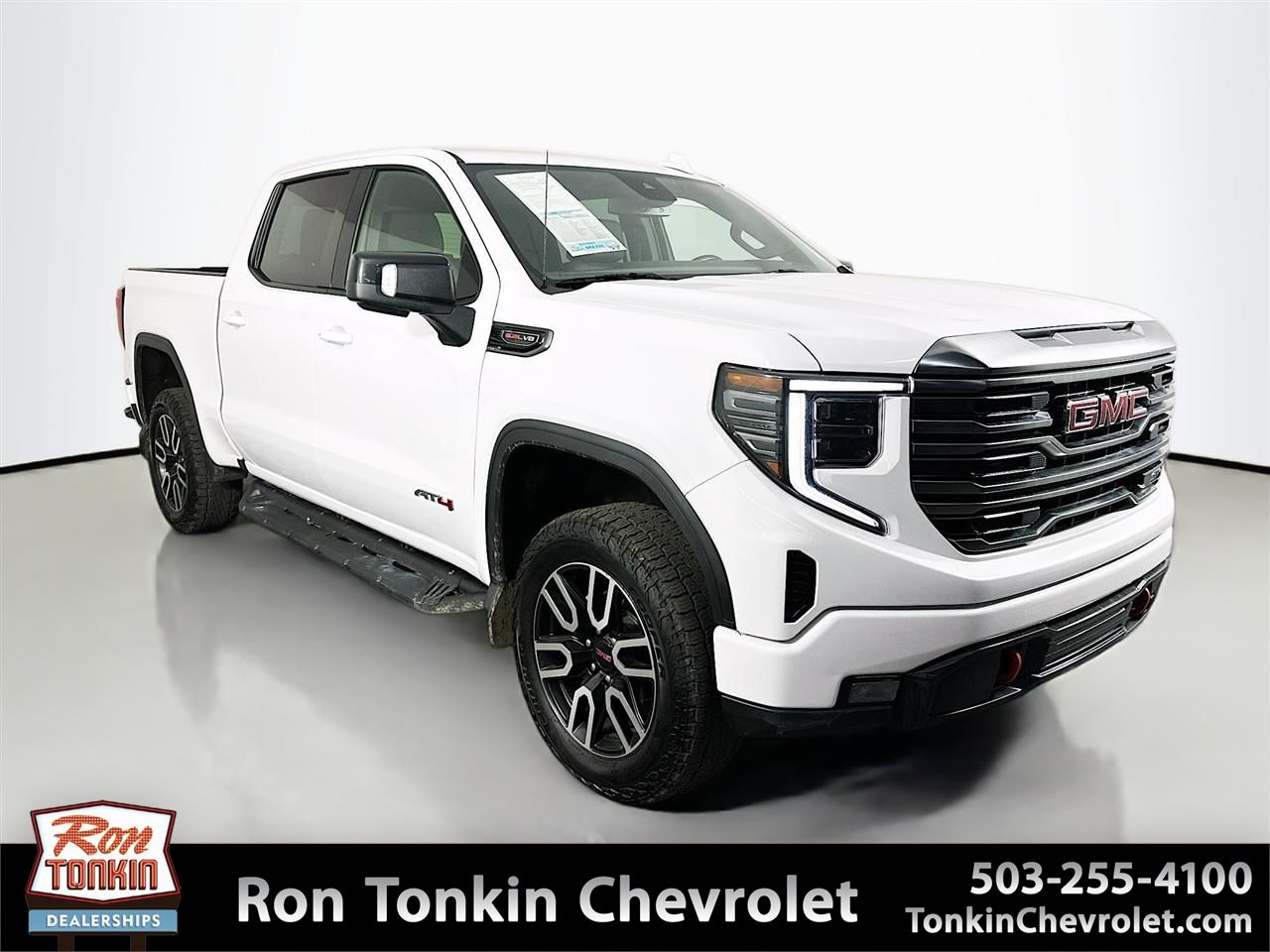 2022 GMC Sierra AT4 4WD Crew Cab Short Box's photo