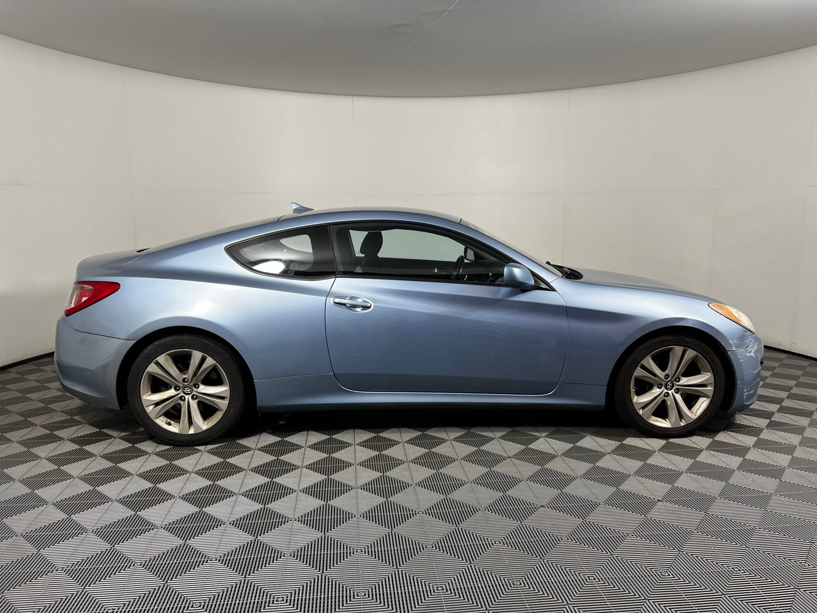 2010 Hyundai Genesis 2.0T 3