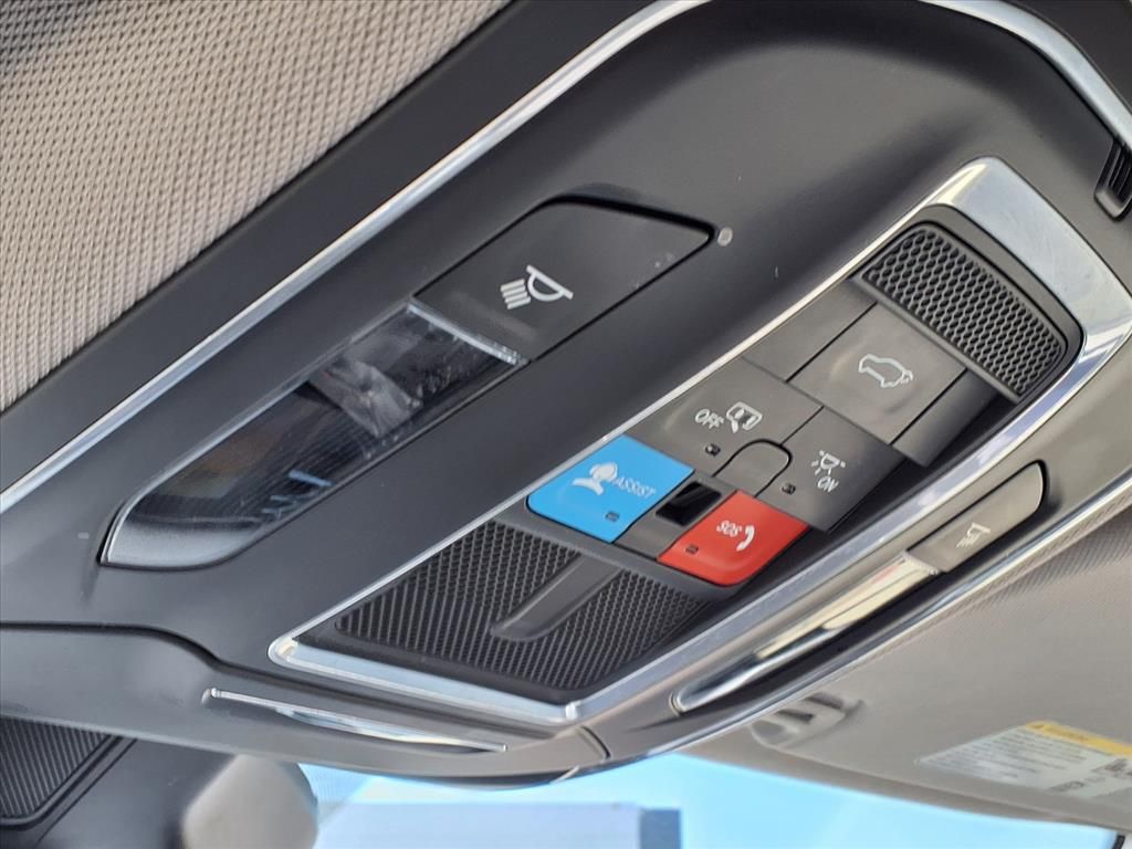 2024 Jeep Wagoneer Series II Silver at River Oaks CDJR
