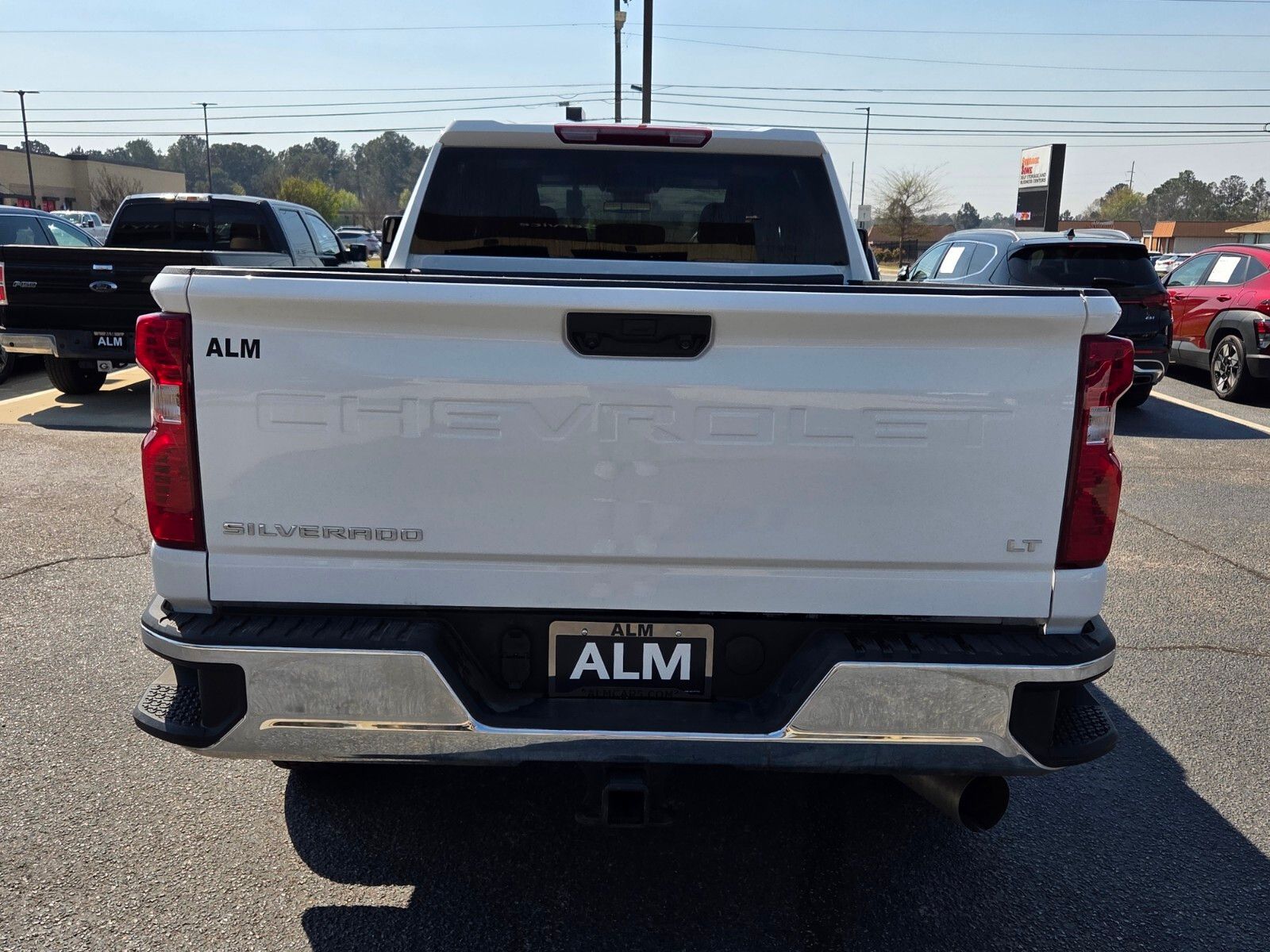 Used 2025 White Chevrolet LT image 10