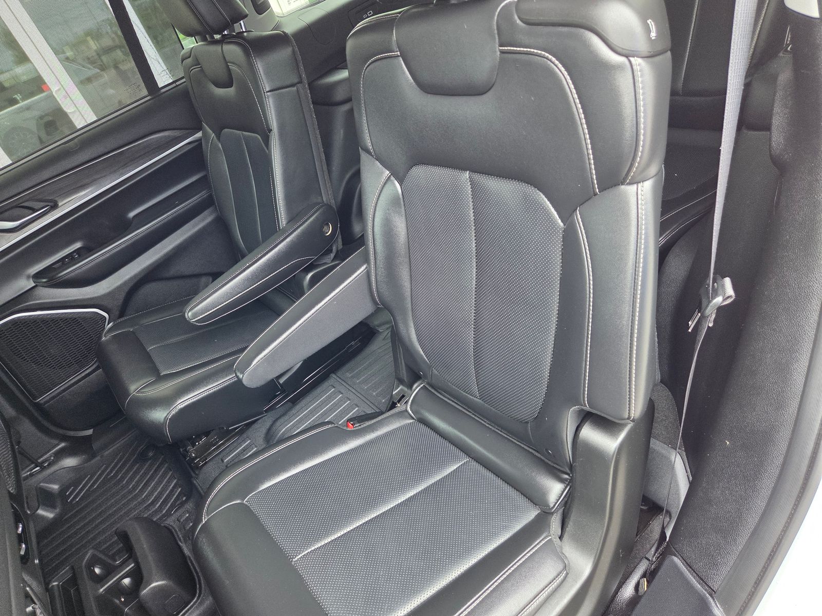 used 2022 Jeep Grand Cherokee L car, priced at $28,150