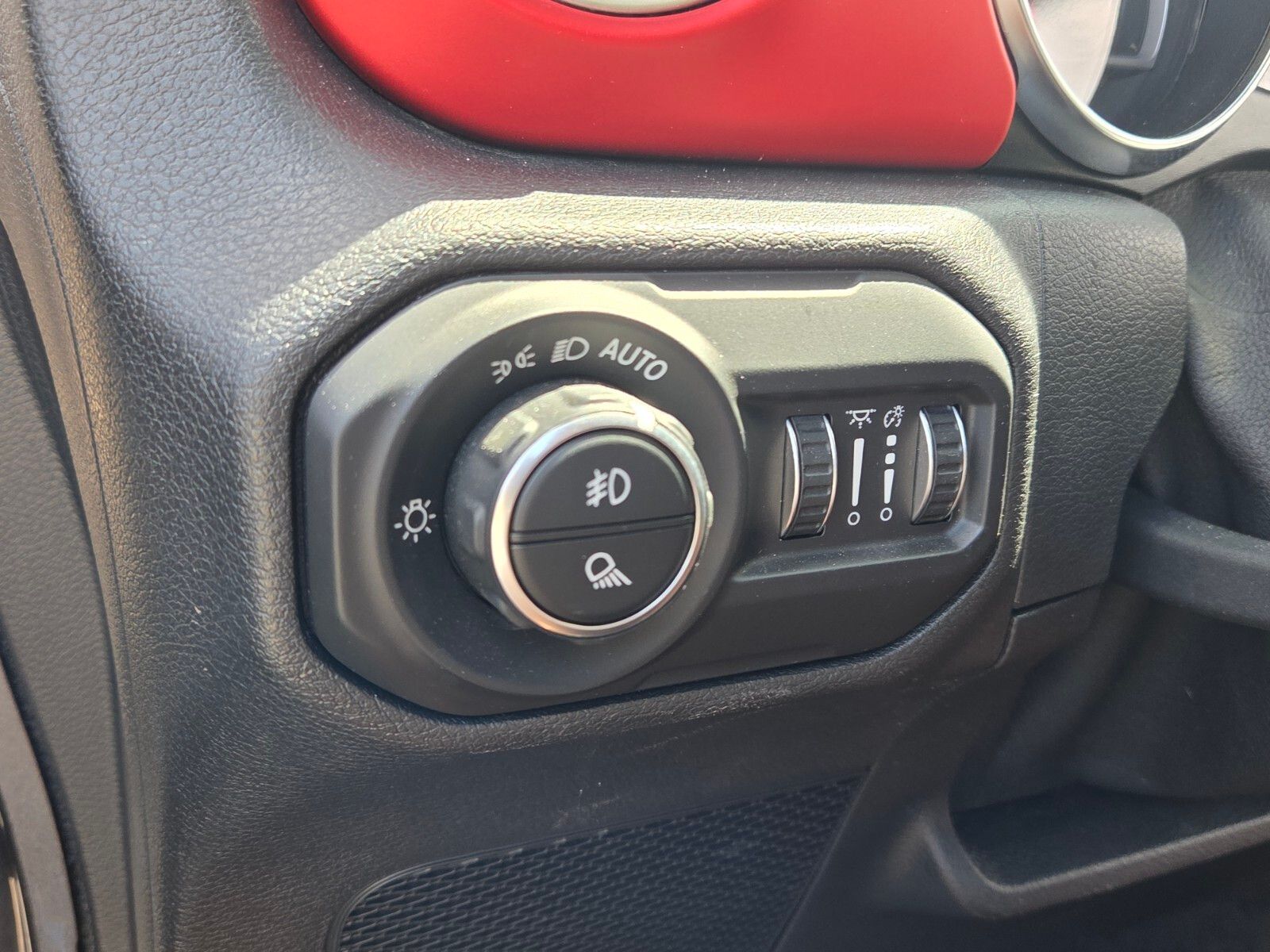 Used 2021 Gray Jeep Rubicon image 28