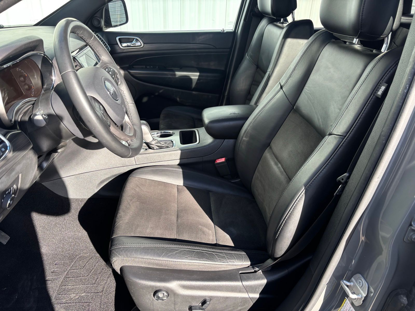 Used Car 2019 Jeep Grand Cherokee  Altitude For Sale Under $20,000 In Austin, Texas