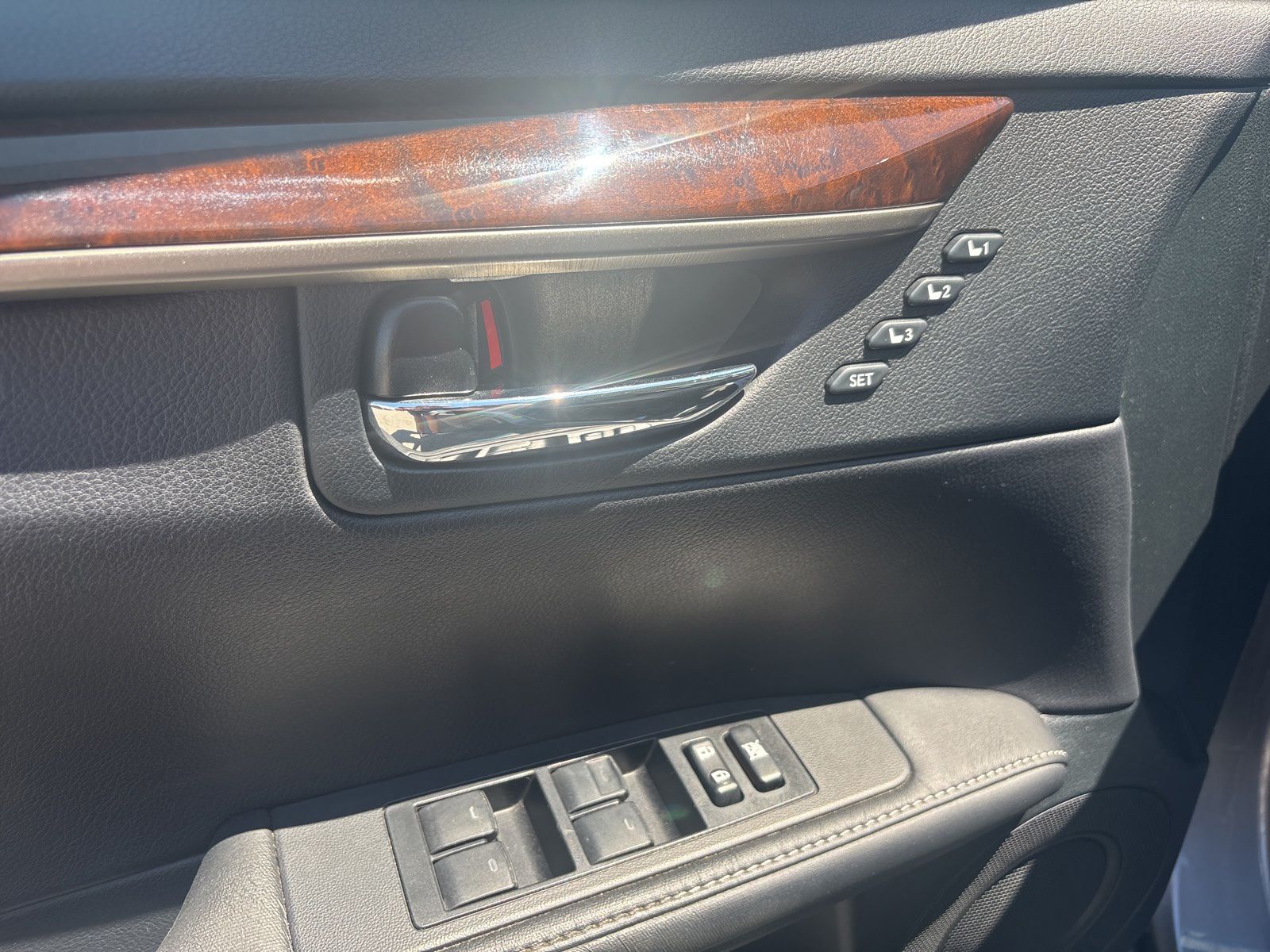 2015 Lexus ES 350 - Photo 22