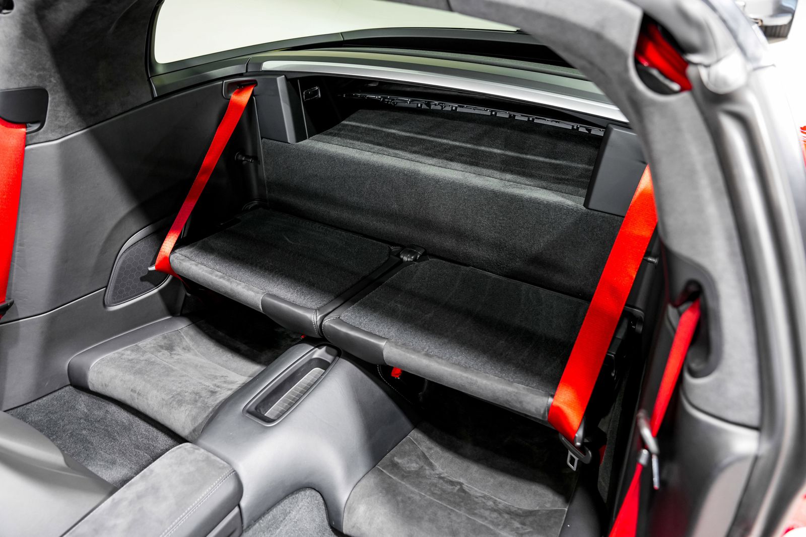 2017 Porsche 911 Targa 4 GTS — photo 23