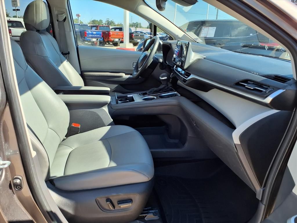 2023 Toyota Sienna XLE  at Don McGill Toyota