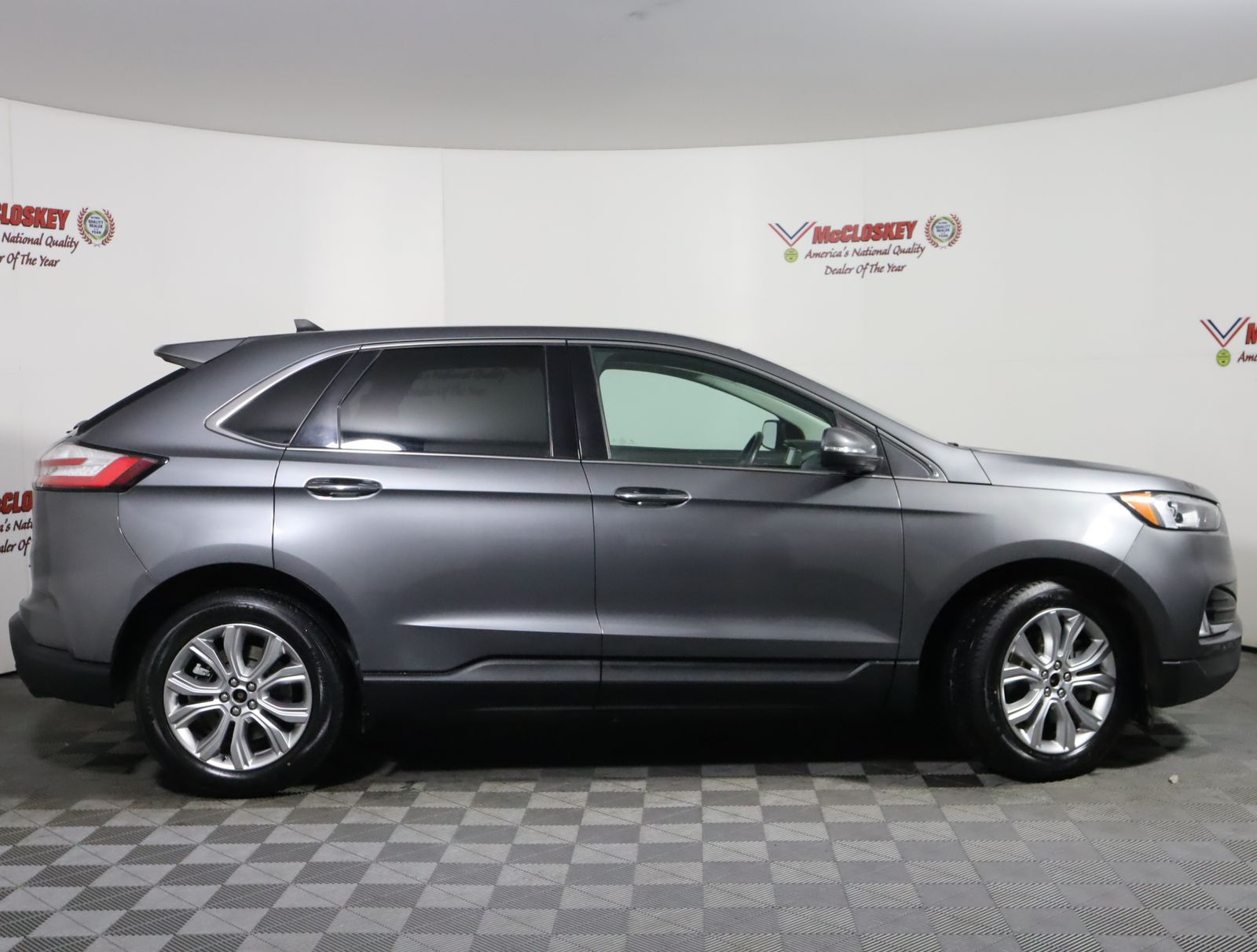 2022 Ford Edge Titanium photo