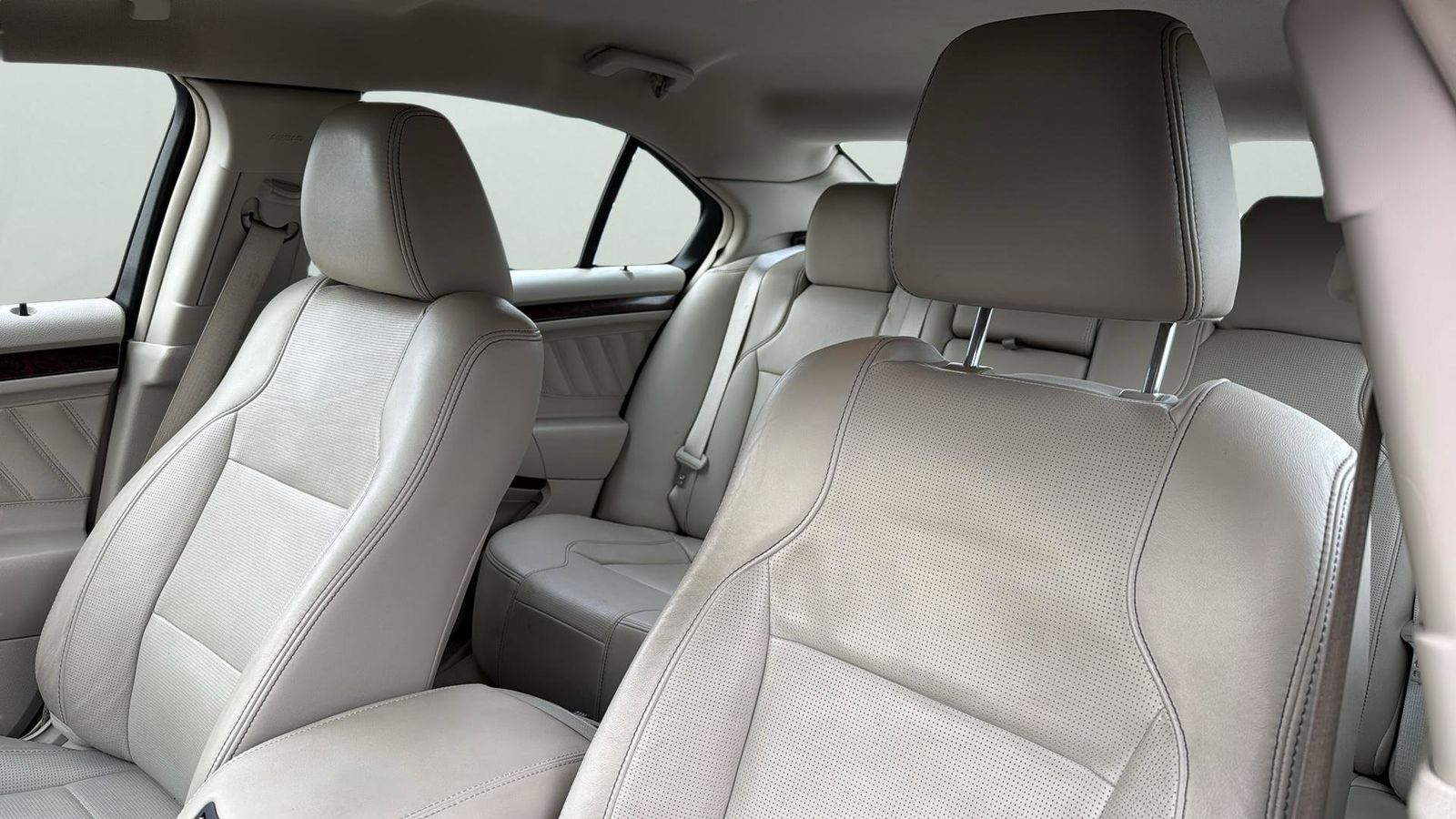 Used Car 2011 Ford Taurus  Limited For Sale Under $10,000 In Austin, Texas