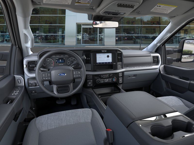 New 2026 Oxford White Ford XLT image 9