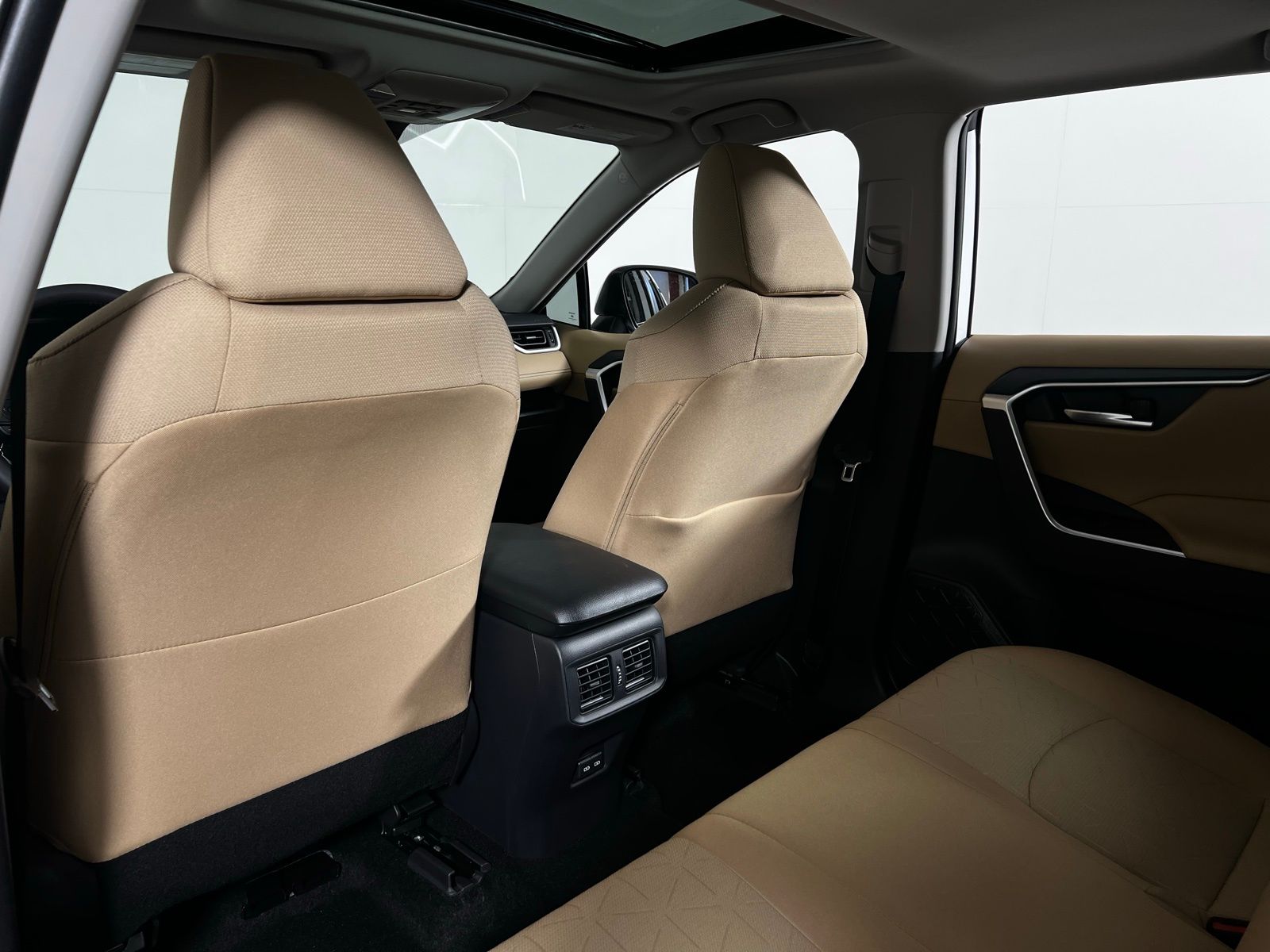 Thumbnail: 2025 Toyota RAV4 - 19