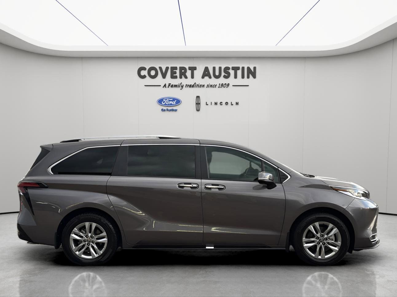 Used Car 2024 Toyota Sienna  Limited For Sale Under $60,000 In Austin, Texas