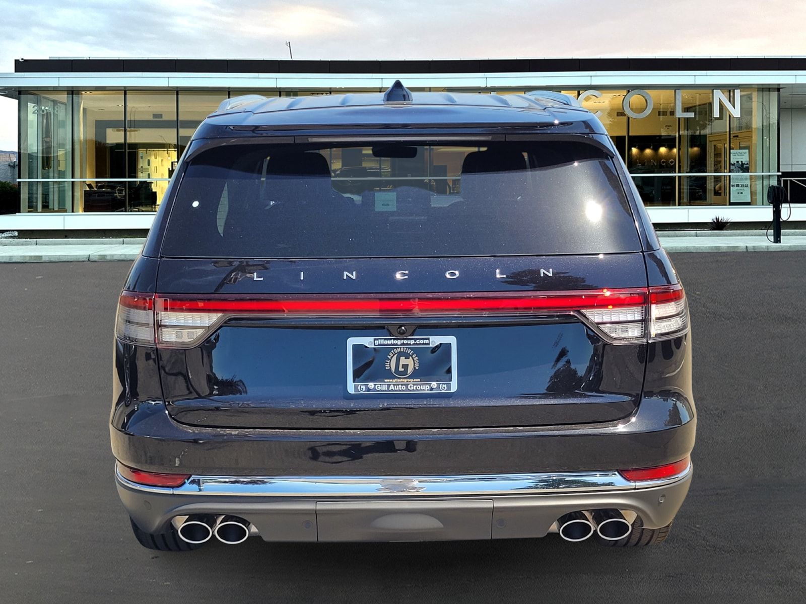 New 2025 Black Lincoln Reserve image 5