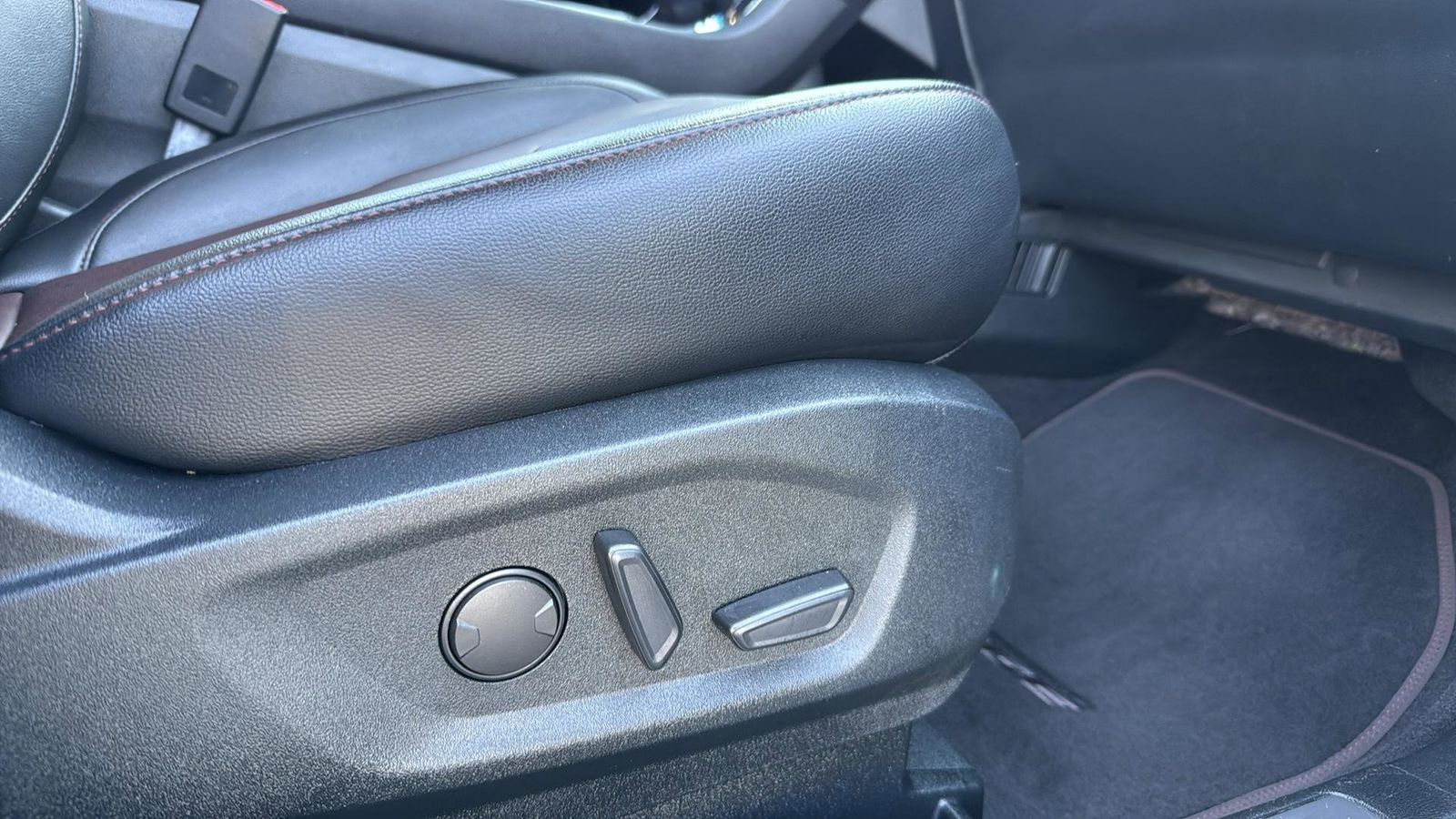 Used Car 2020 Ford Edge  Titanium For Sale Under $20,000 In Austin, Texas