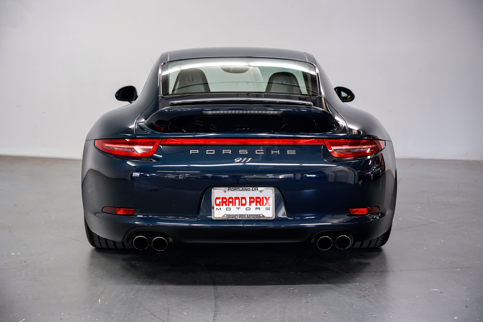 2014 Porsche 911 Carrera 4 — photo 3