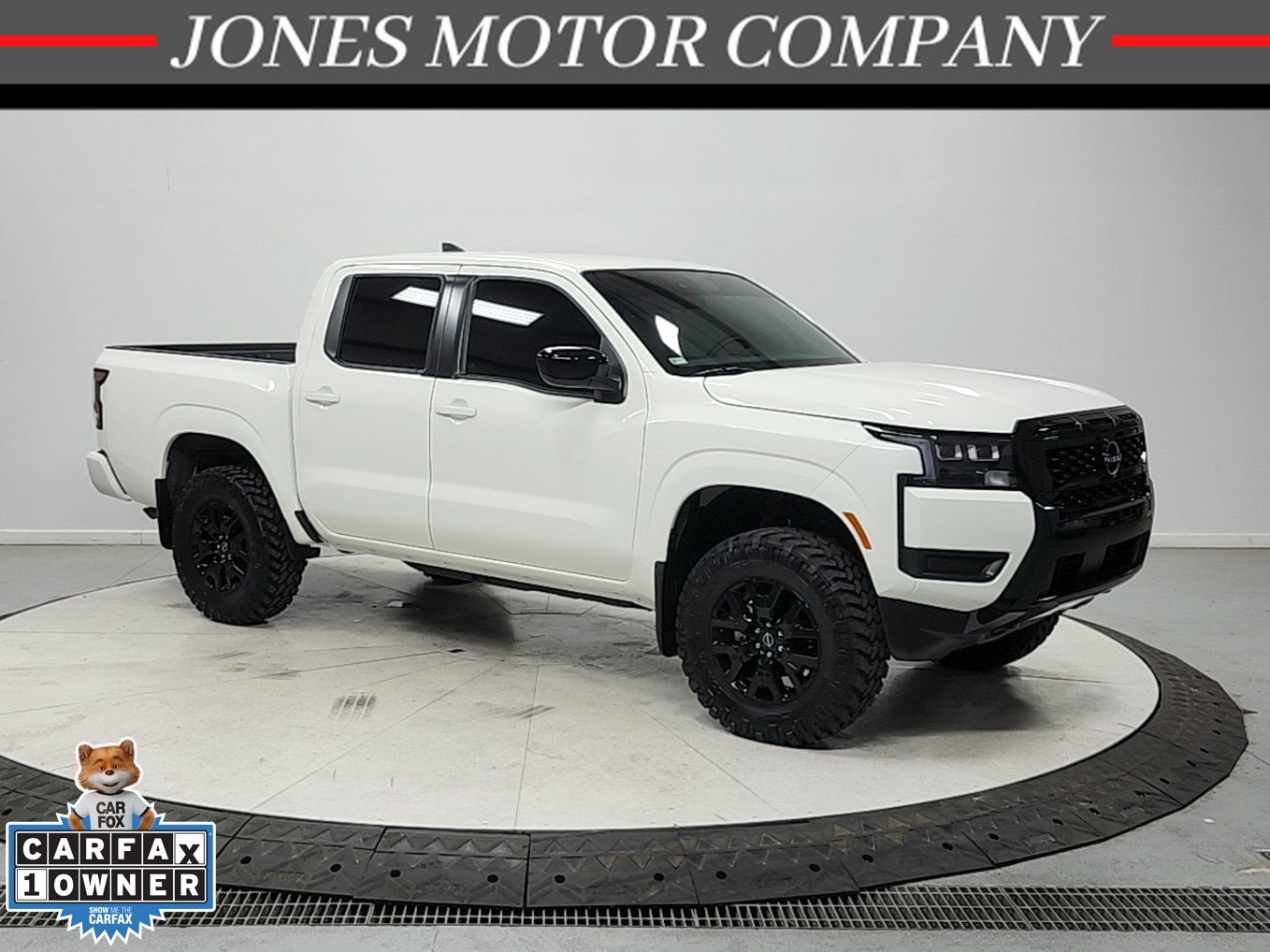 Glacier White 2026 Nissan Frontier Pickup Truck Four-Wheel Drive 9-Speed Automatic Overdrive