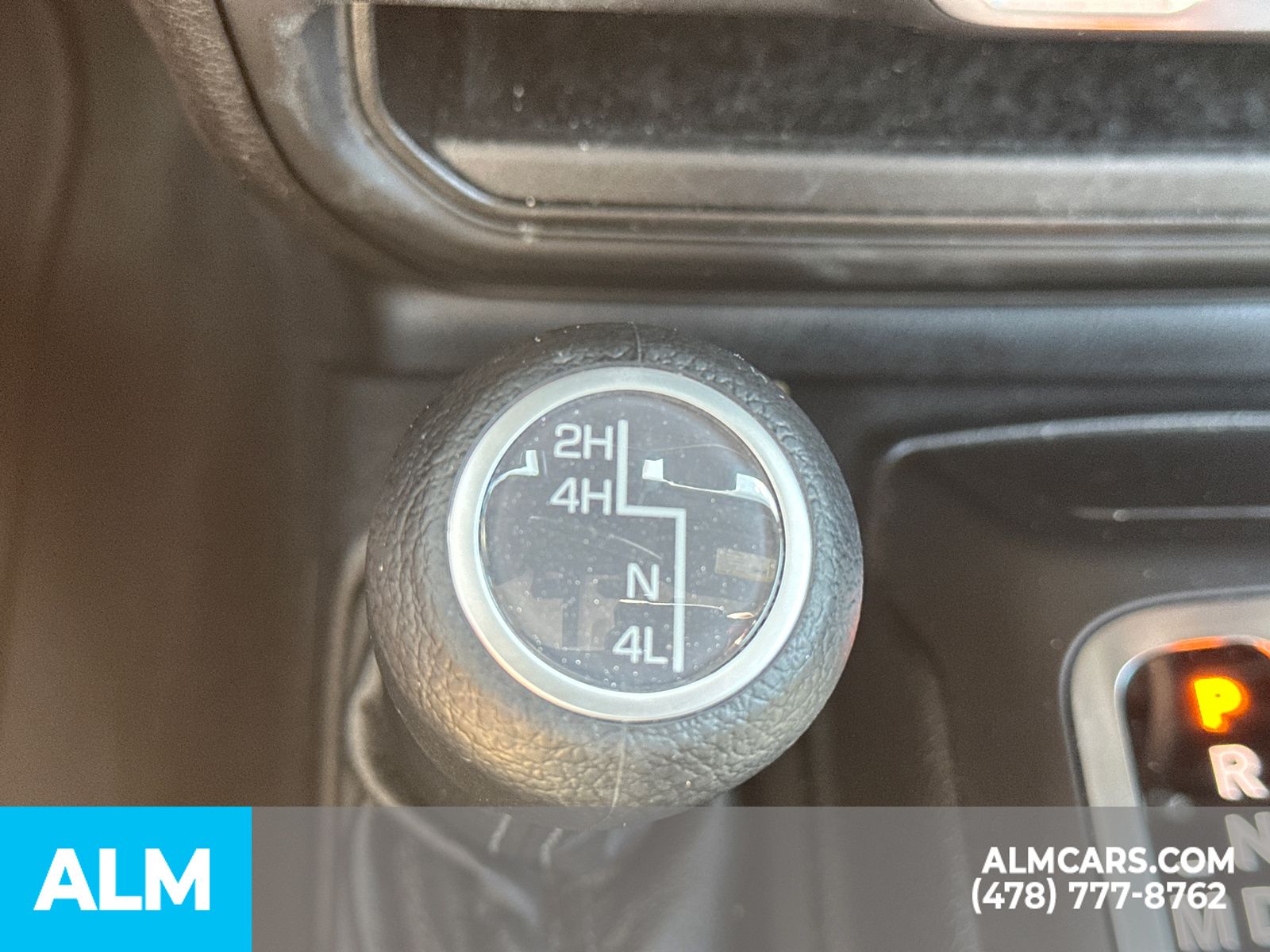 Used 2025 Gray Jeep Sahara image 36