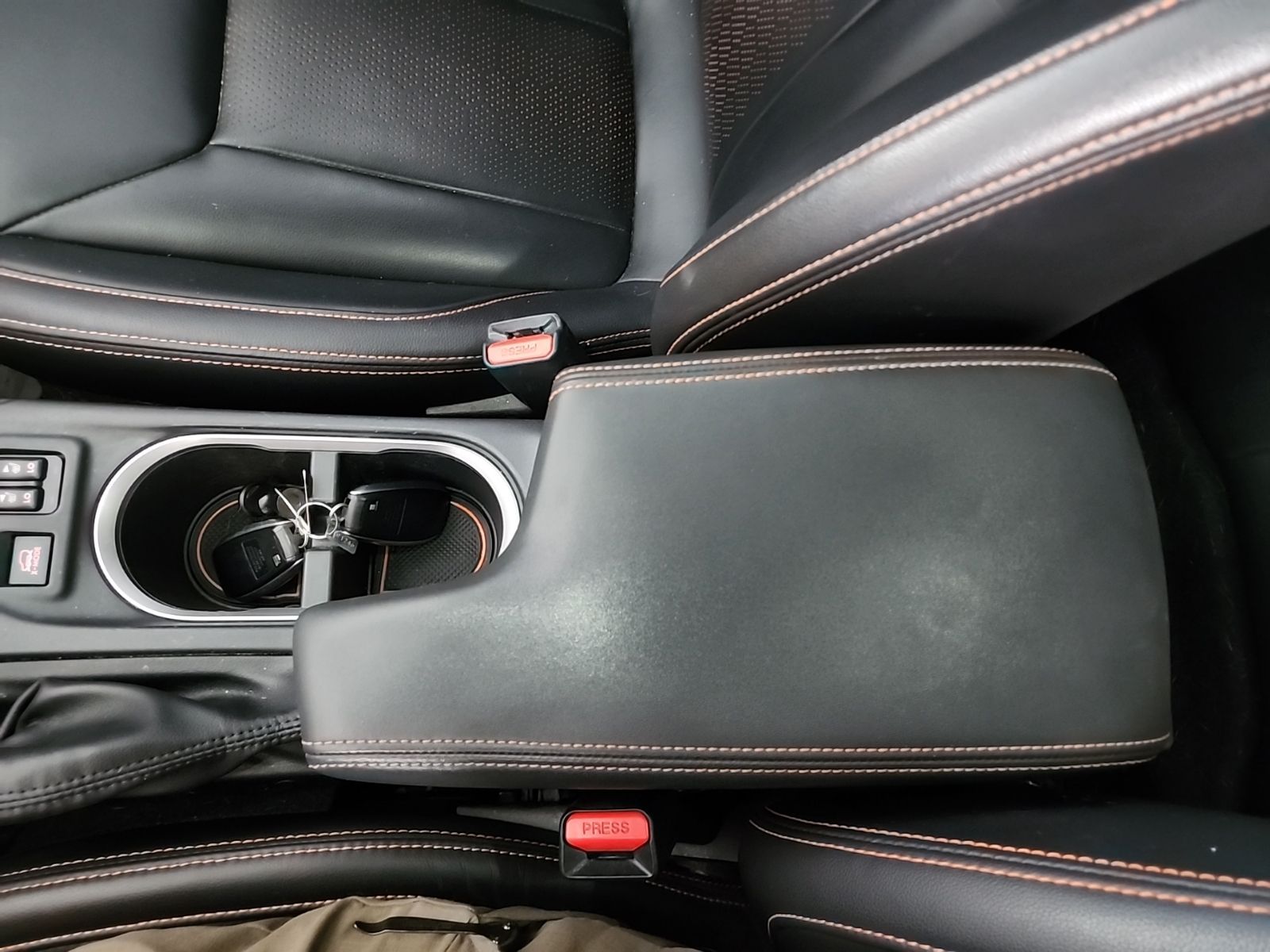 Used 2023 Crystal White Pearl Subaru Limited image 15