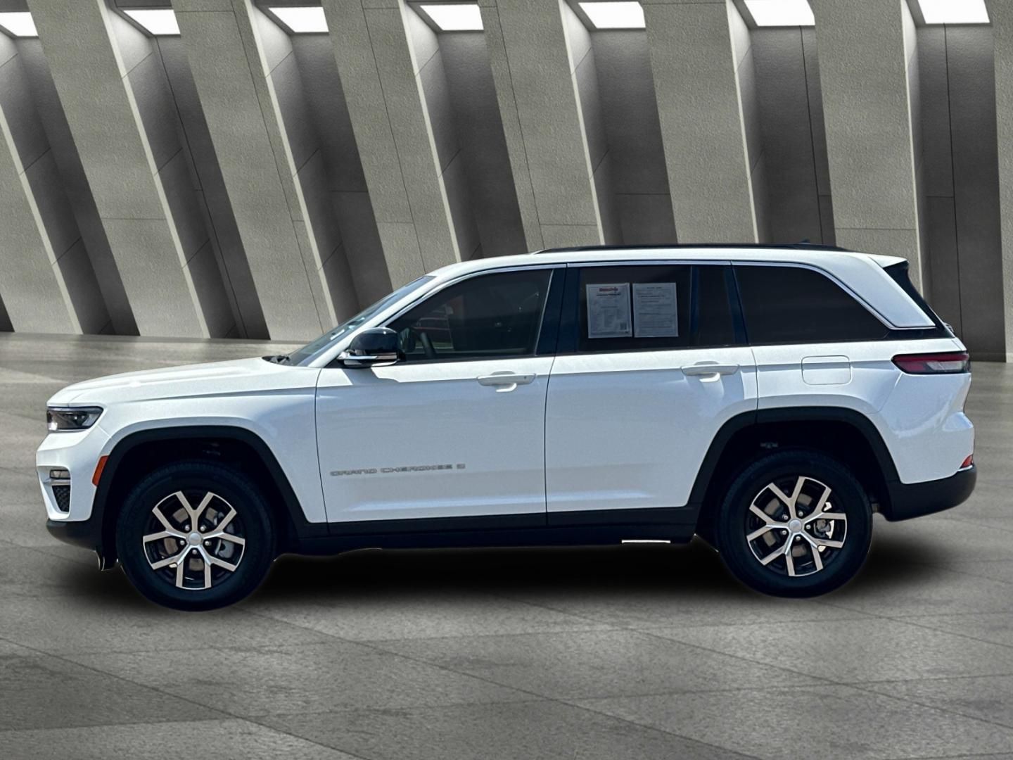 used 2025 Jeep Grand Cherokee car, priced at $38,990