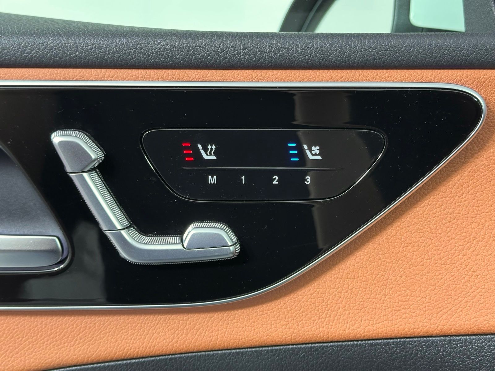 2025 Mercedes-Benz C-Class Sedan 7