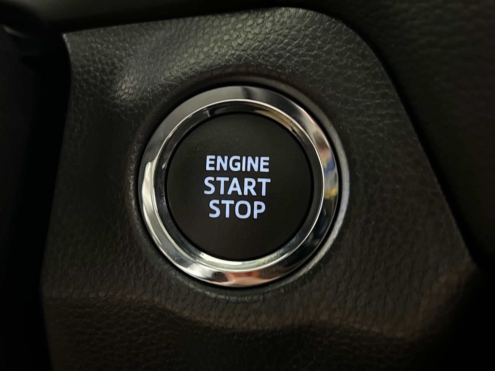 Thumbnail: 2025 Toyota RAV4 - 21