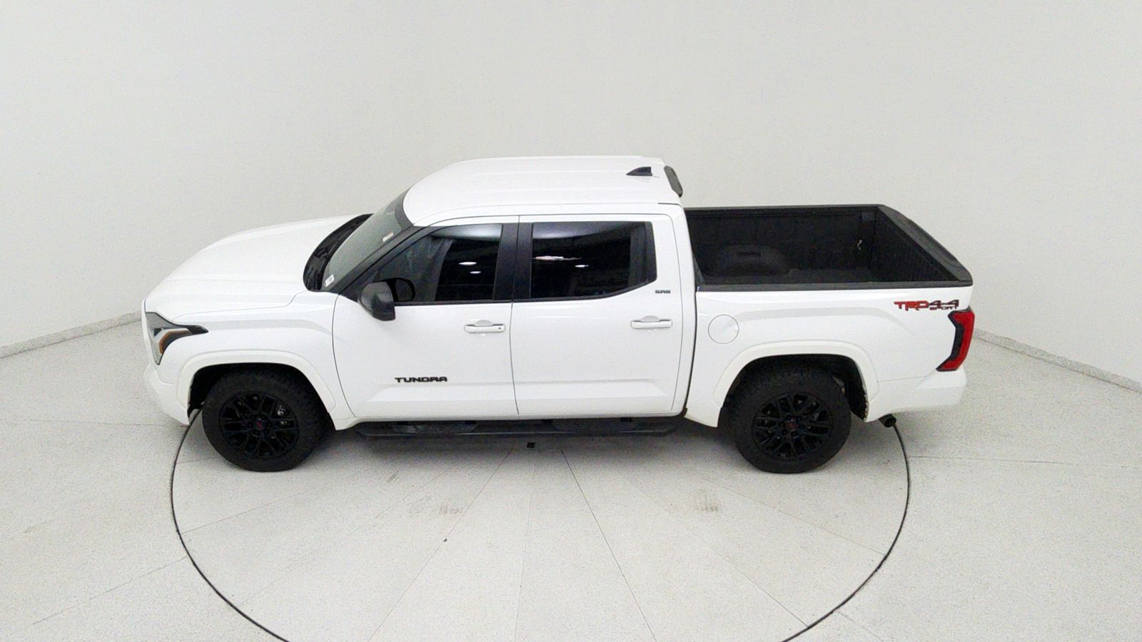 Used 2024 White Toyota SR5 image 17