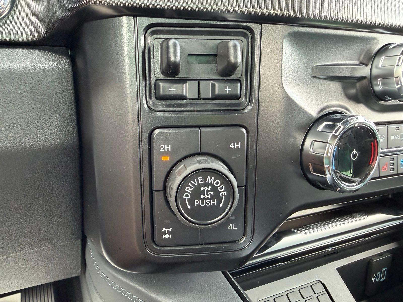 2026 Ford F-250SD image 21