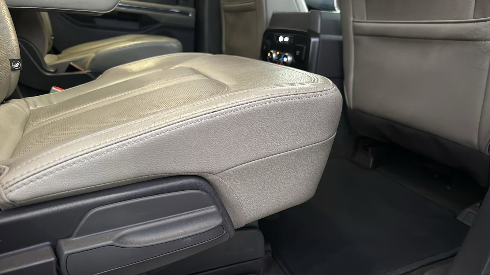 Used Car 2020 Ford Expedition  Limited For Sale Under $30,000 In Austin, Texas