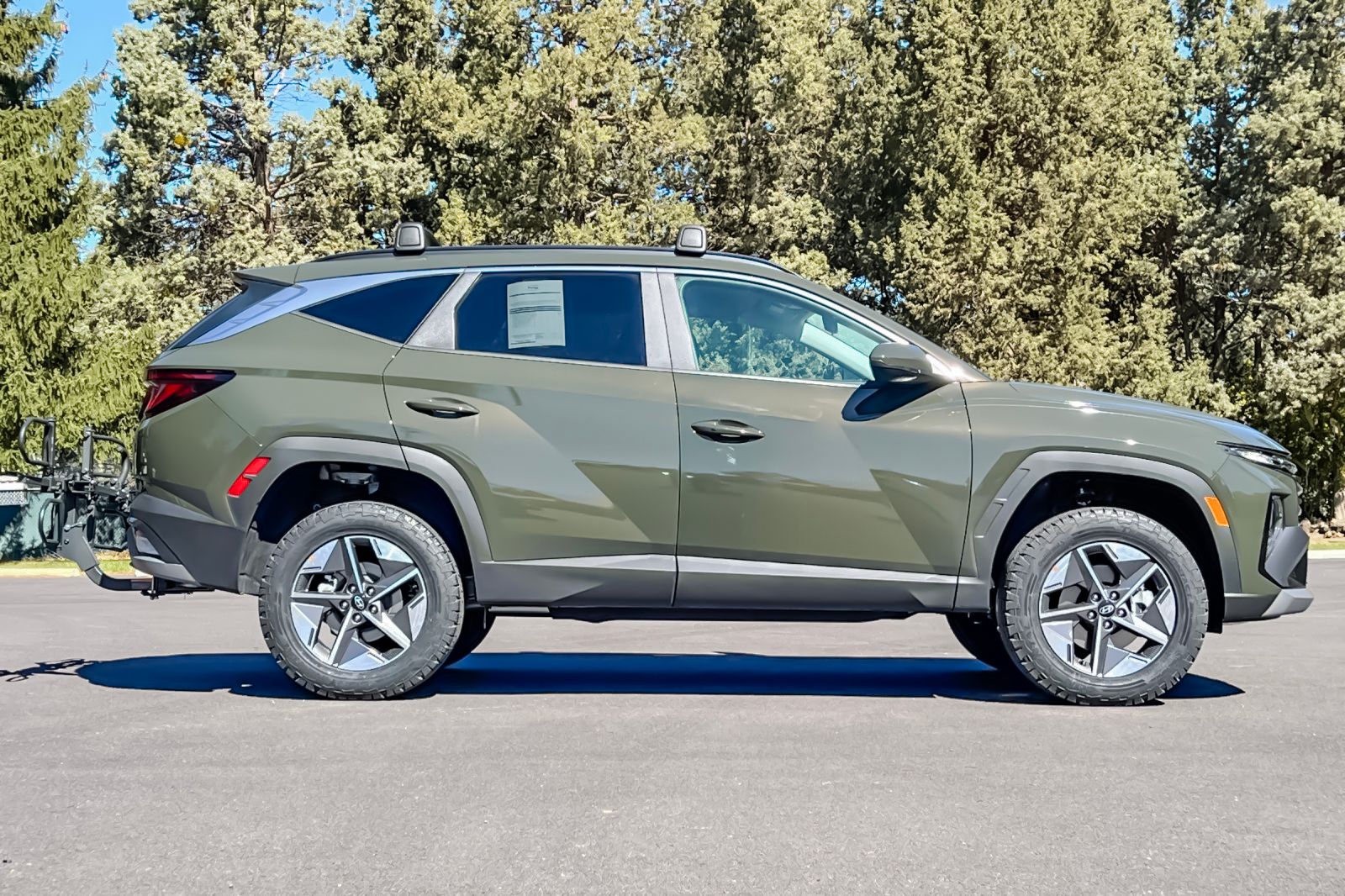 View vehicle photo 3