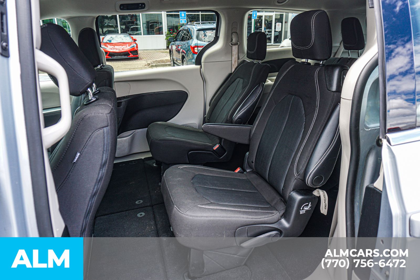 Used 2023 Silver Chrysler LX image 21