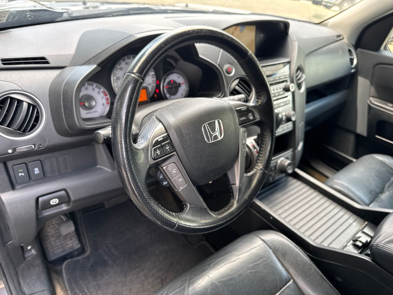 Used 2015 Modern Steel Metallic Honda Touring image 8