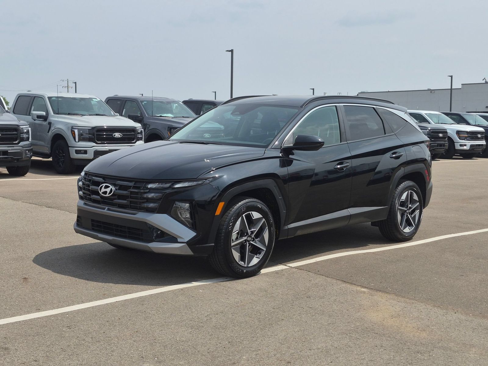 Phantom Black 2025 Hyundai Tucson SUV / Crossover All-Wheel Drive 8-Speed Automatic