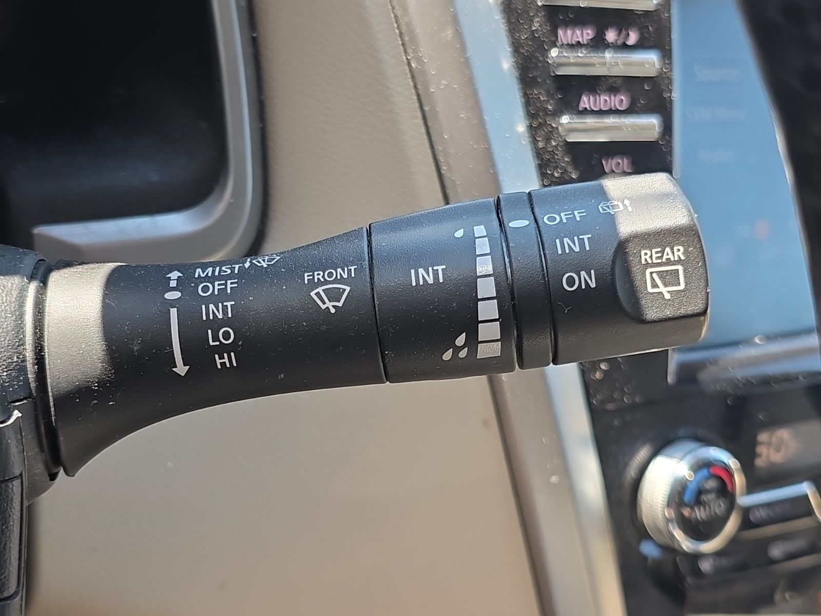 Used 2022 Brown Nissan Platinum image 35