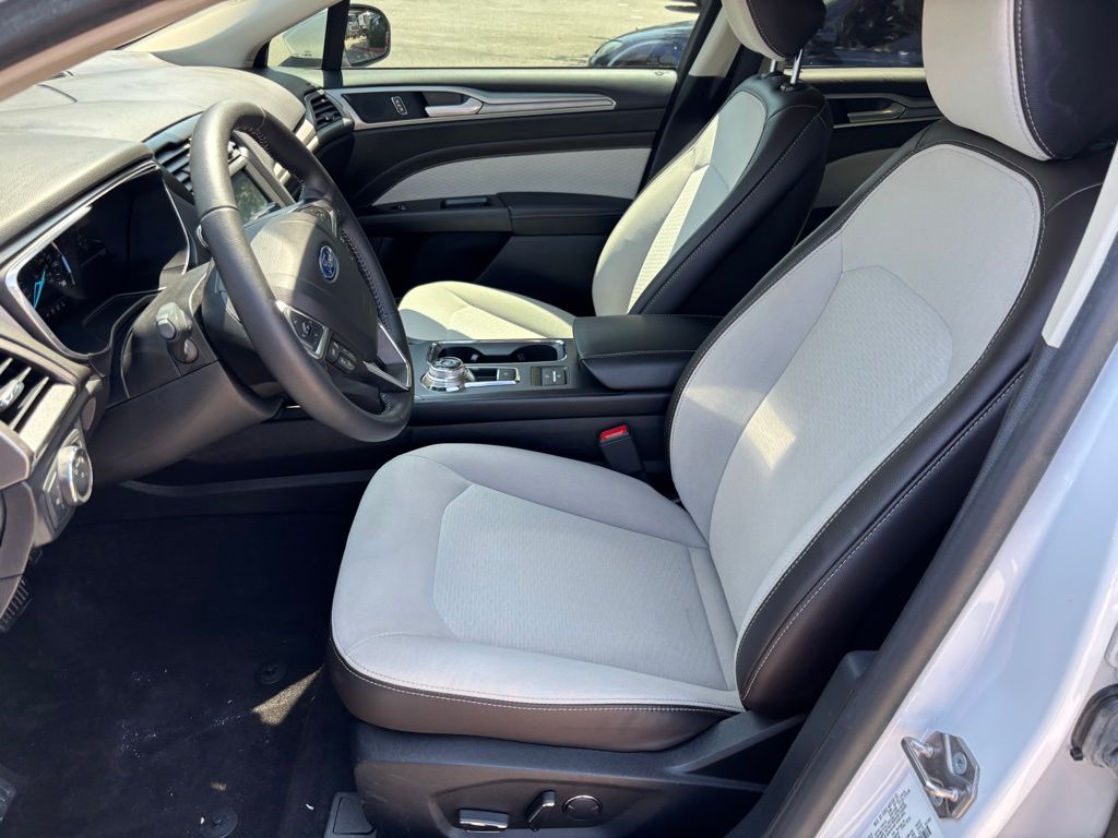 Used Car 2020 Ford Fusion  Se For Sale Under $15,000 In Austin, Texas