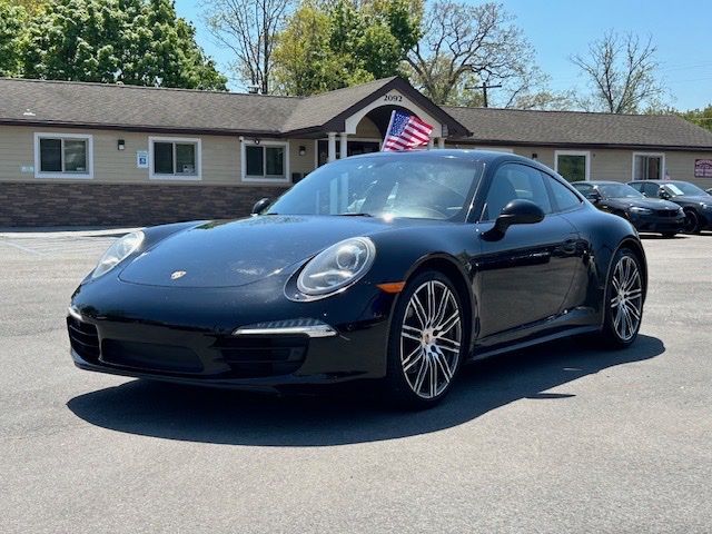 2016 Porsche 911 Carrera 4 Coupe's photo
