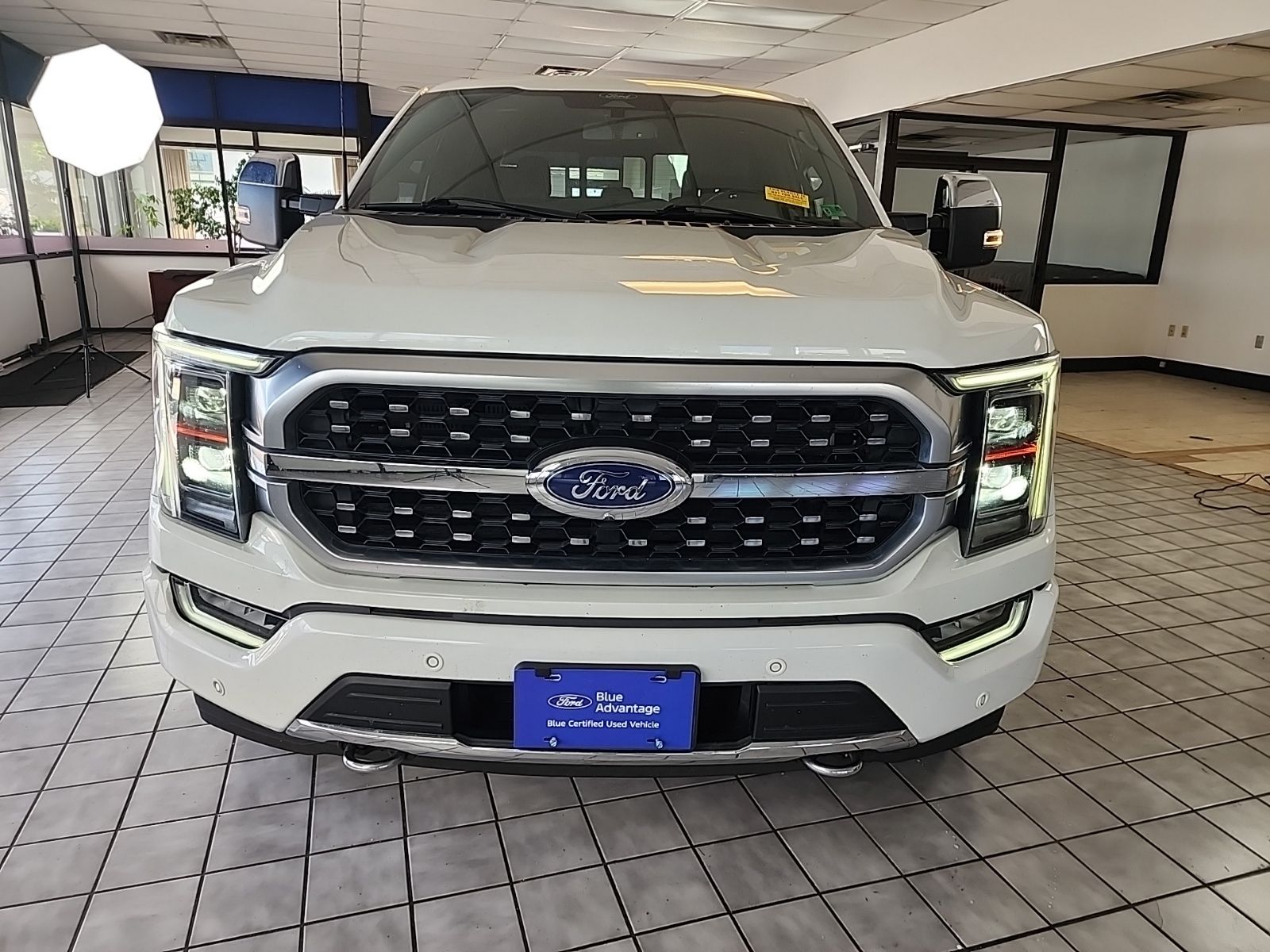 Certified Used 2022 White Metallic Ford Platinum image 5