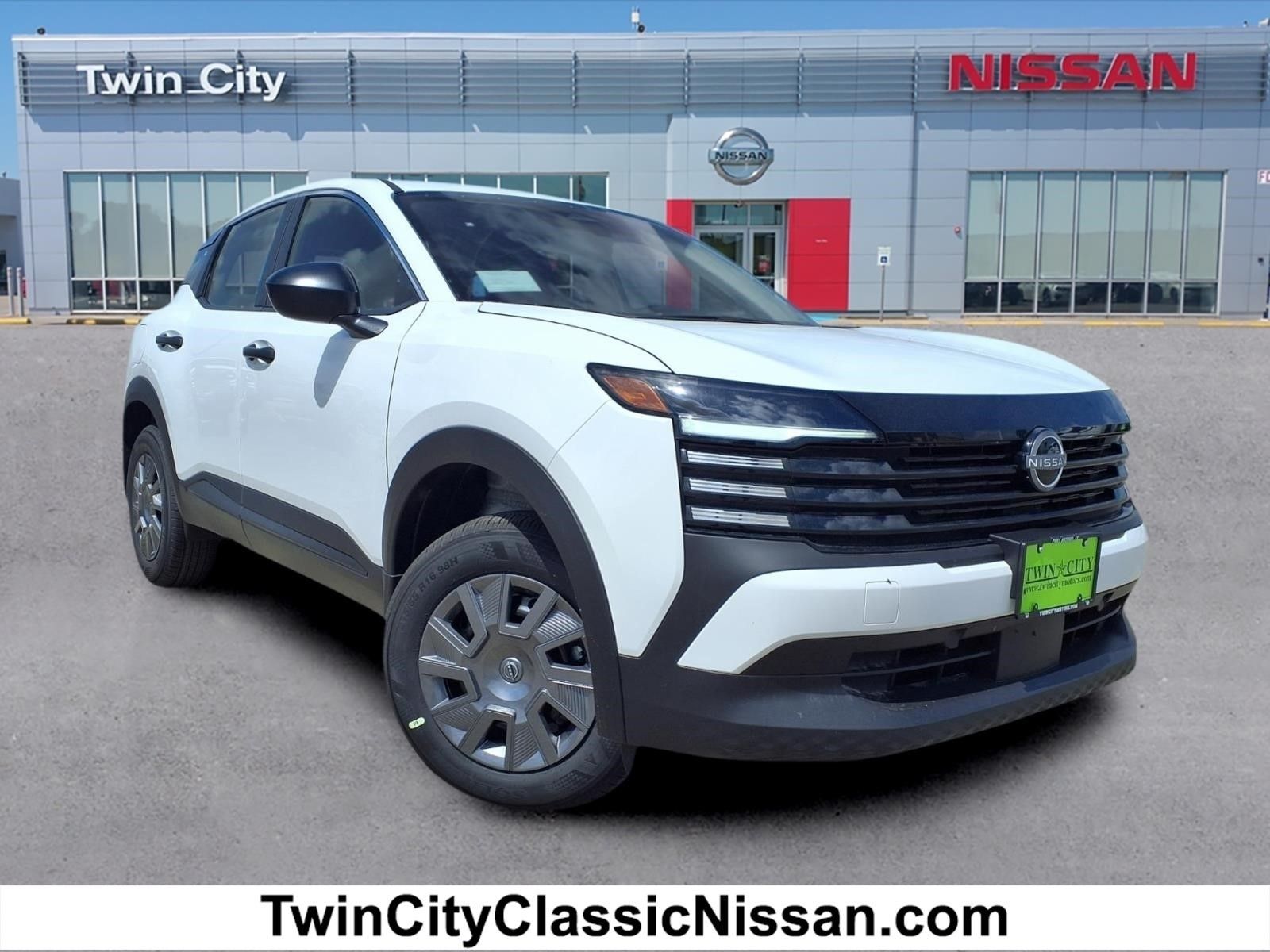 2026 Nissan Kicks 2.0 S's photo