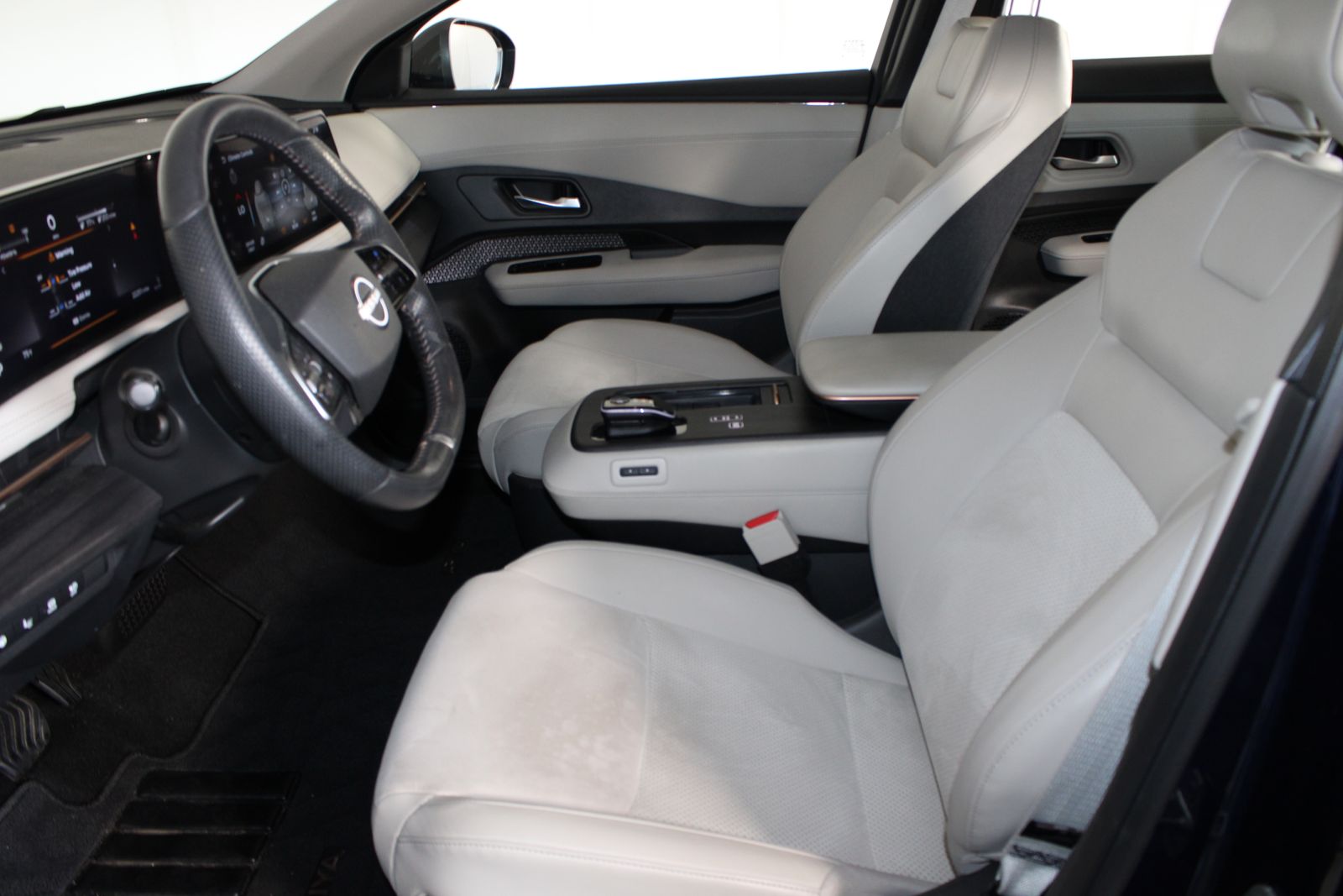 Used 2024 Blue Nissan ENGAGE+ e-4ORCE image 10
