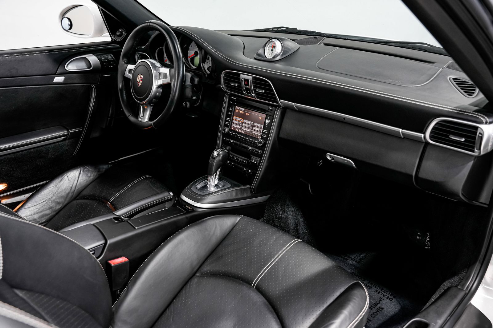 2011 Porsche 911 Turbo S — photo 30