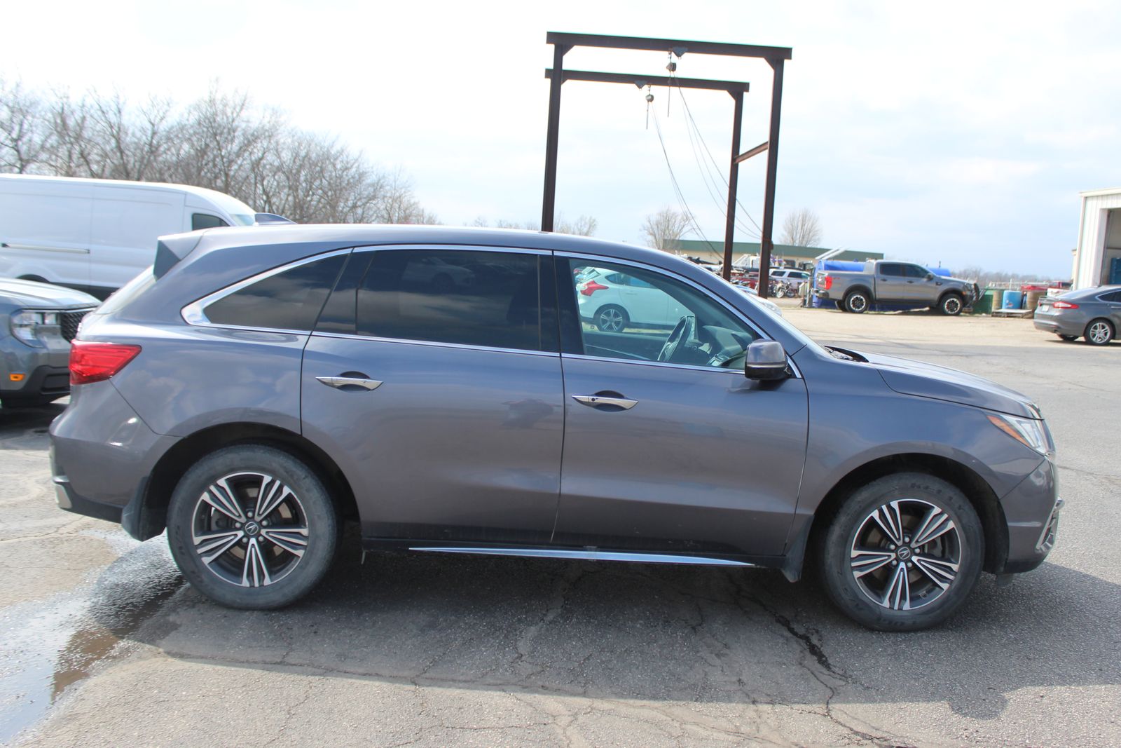 View vehicle photo 7