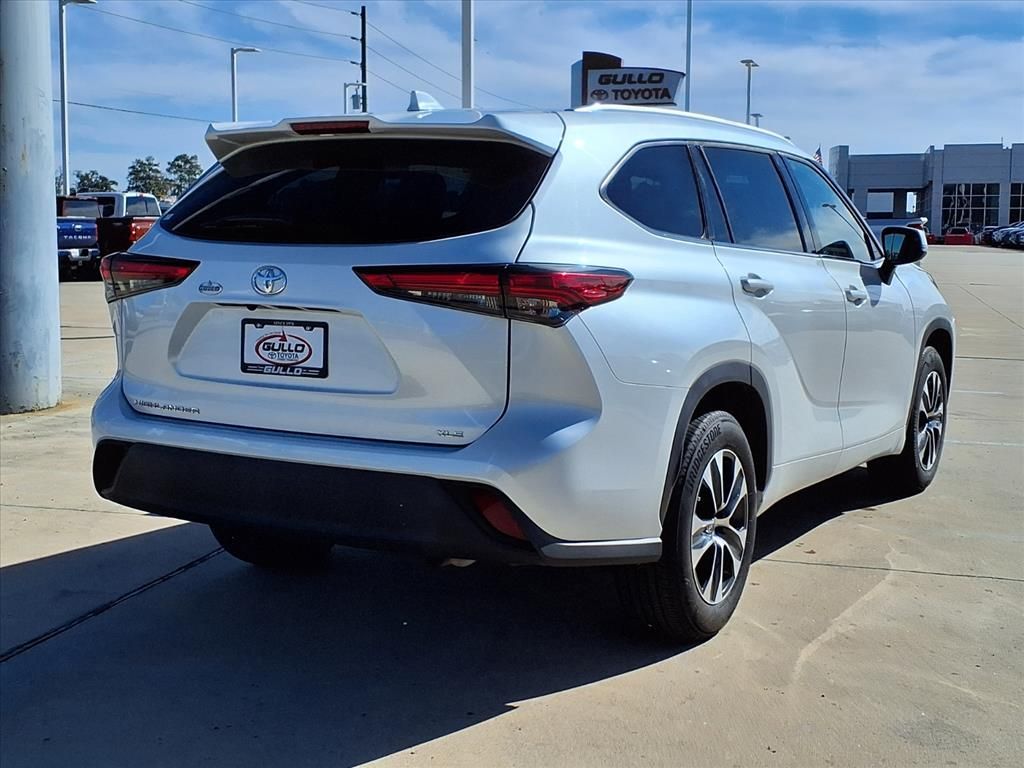 2022 Toyota Highlander XLE White at DeMontrond Mazda