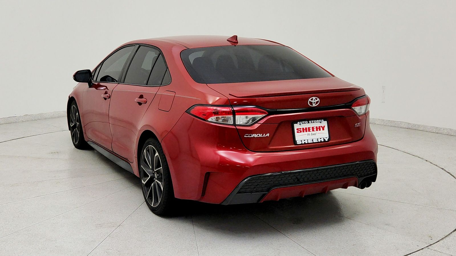 Used 2020 Red Toyota SE image 5