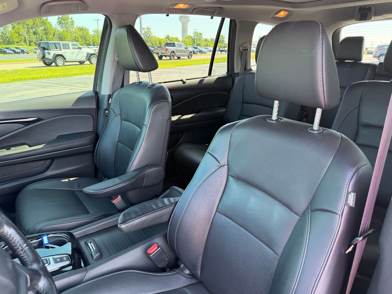 2019 Honda Pilot image 13
