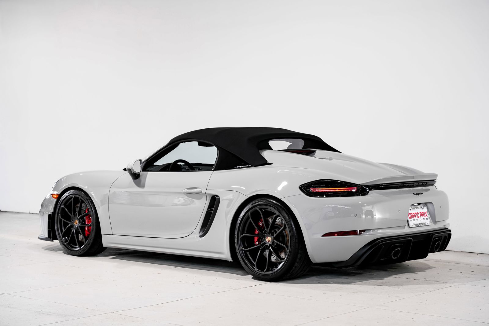 2022 Porsche 718 Spyder Base — photo 8